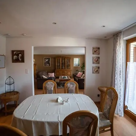 Am Waldrand Apartment *